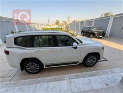 تۆیۆتا لاند کروزەر